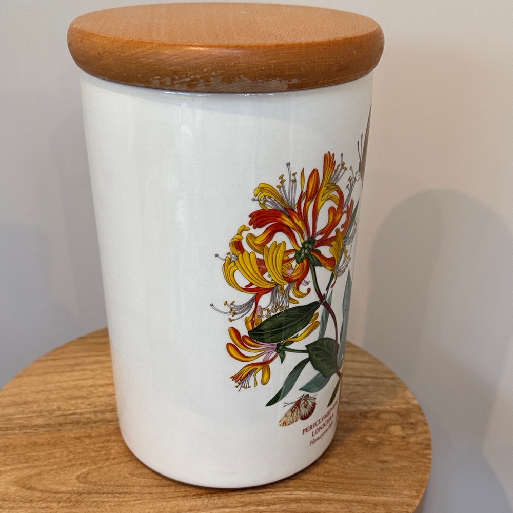 Portmeirion The Botanic Garden Honeysuckle Canister - Picture 4 of 7